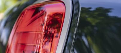 Mini Cooper S Hardtop 2 Door Resolute Edition (2023) - picture 36 of 58