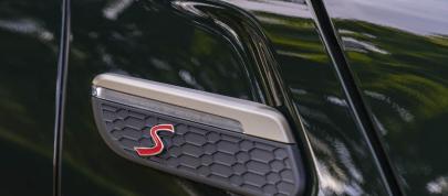 Mini Cooper S Hardtop 2 Door Resolute Edition (2023) - picture 39 of 58