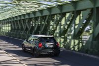 Mini Cooper S Hardtop 2 Door Resolute Edition (2023) - picture 8 of 58