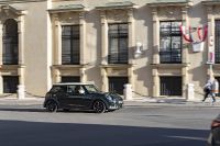 Mini Cooper S Hardtop 2 Door Resolute Edition (2023) - picture 29 of 58