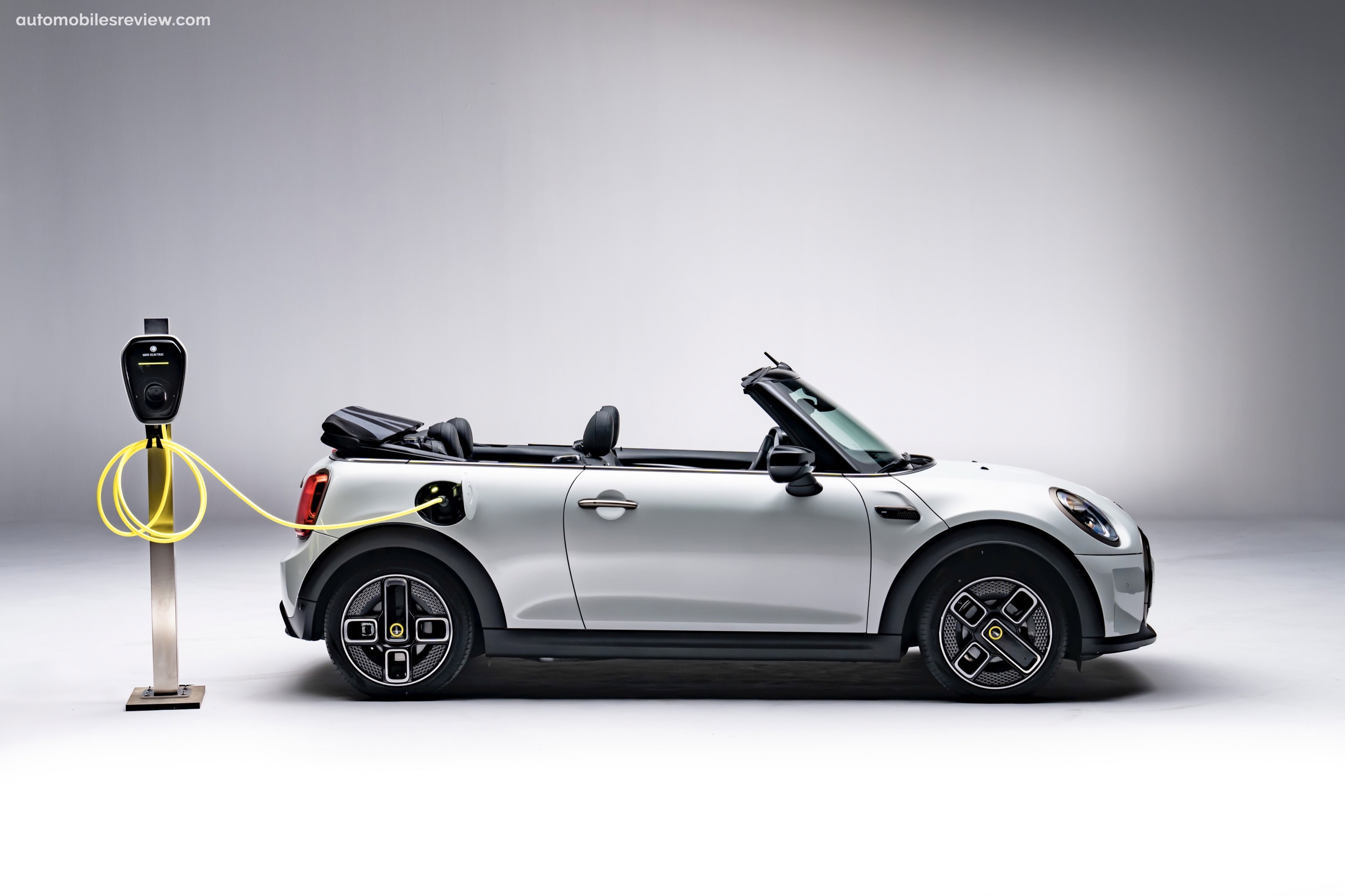 Mini Cooper SE Convertible