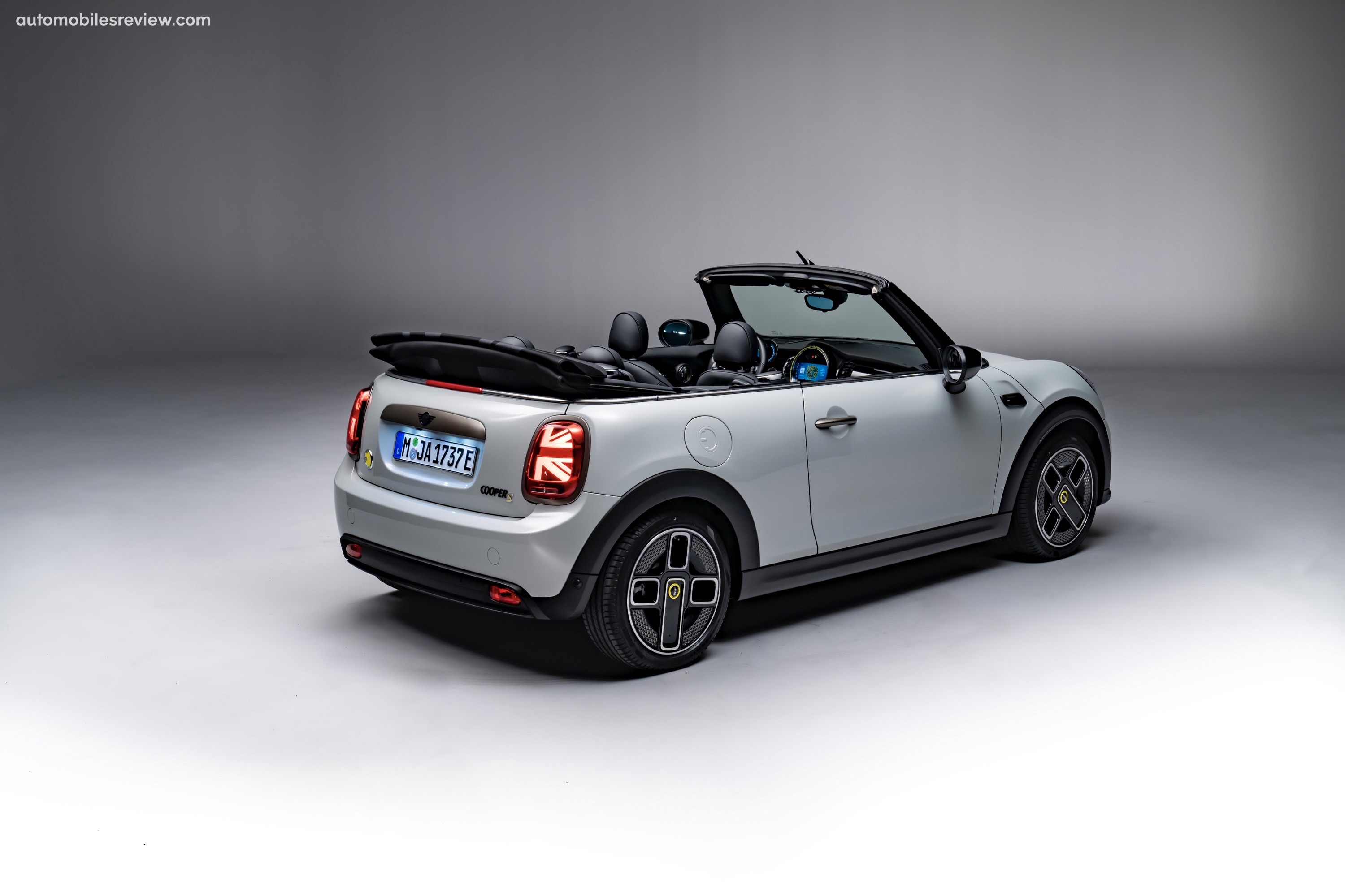 Mini Cooper SE Convertible