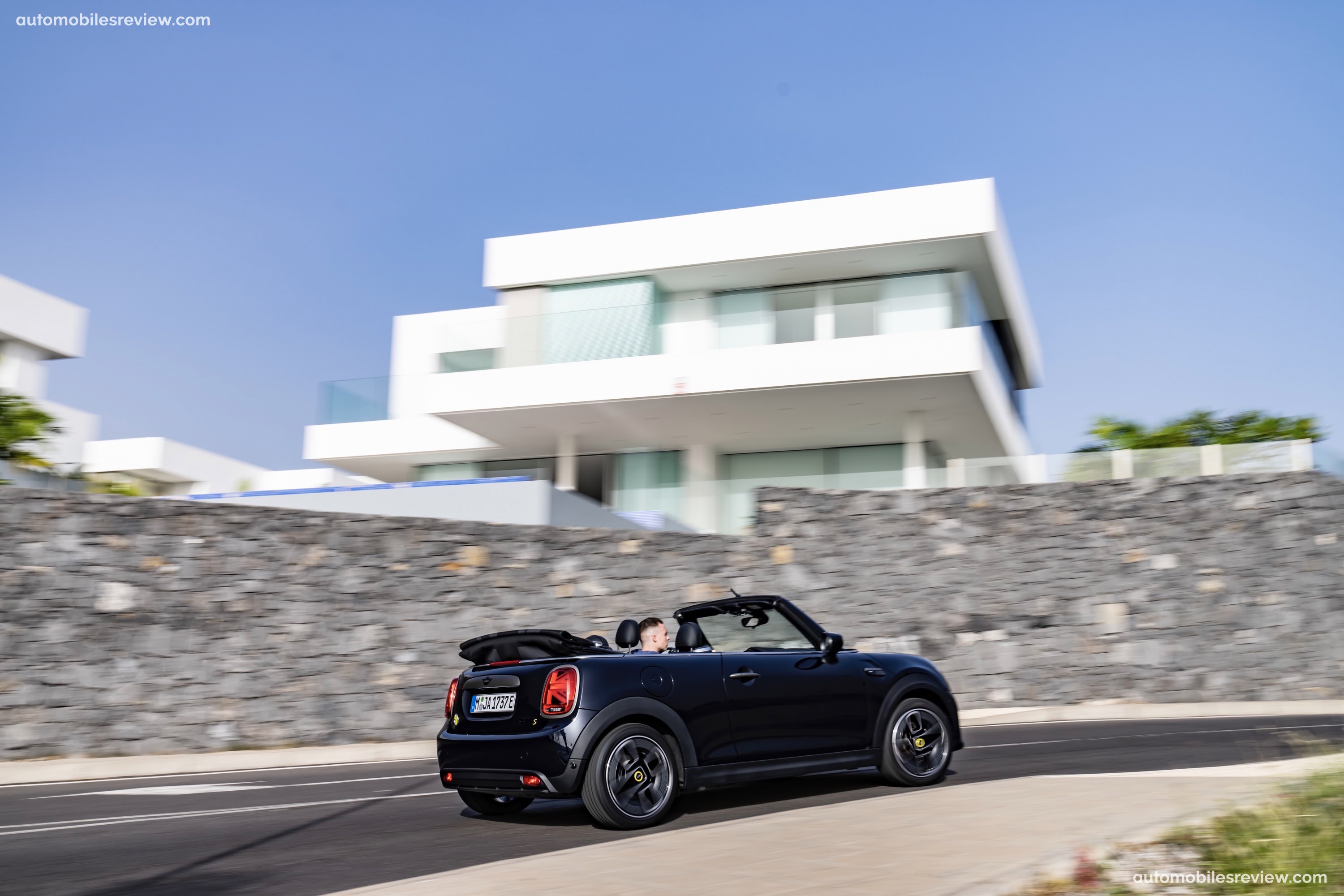 Mini Cooper SE Convertible