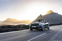 Mini Cooper SE Convertible (2023)