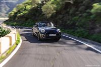 Mini Cooper SE Convertible (2023)