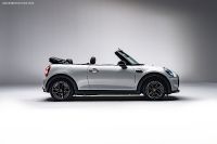 Mini Cooper SE Convertible (2023)