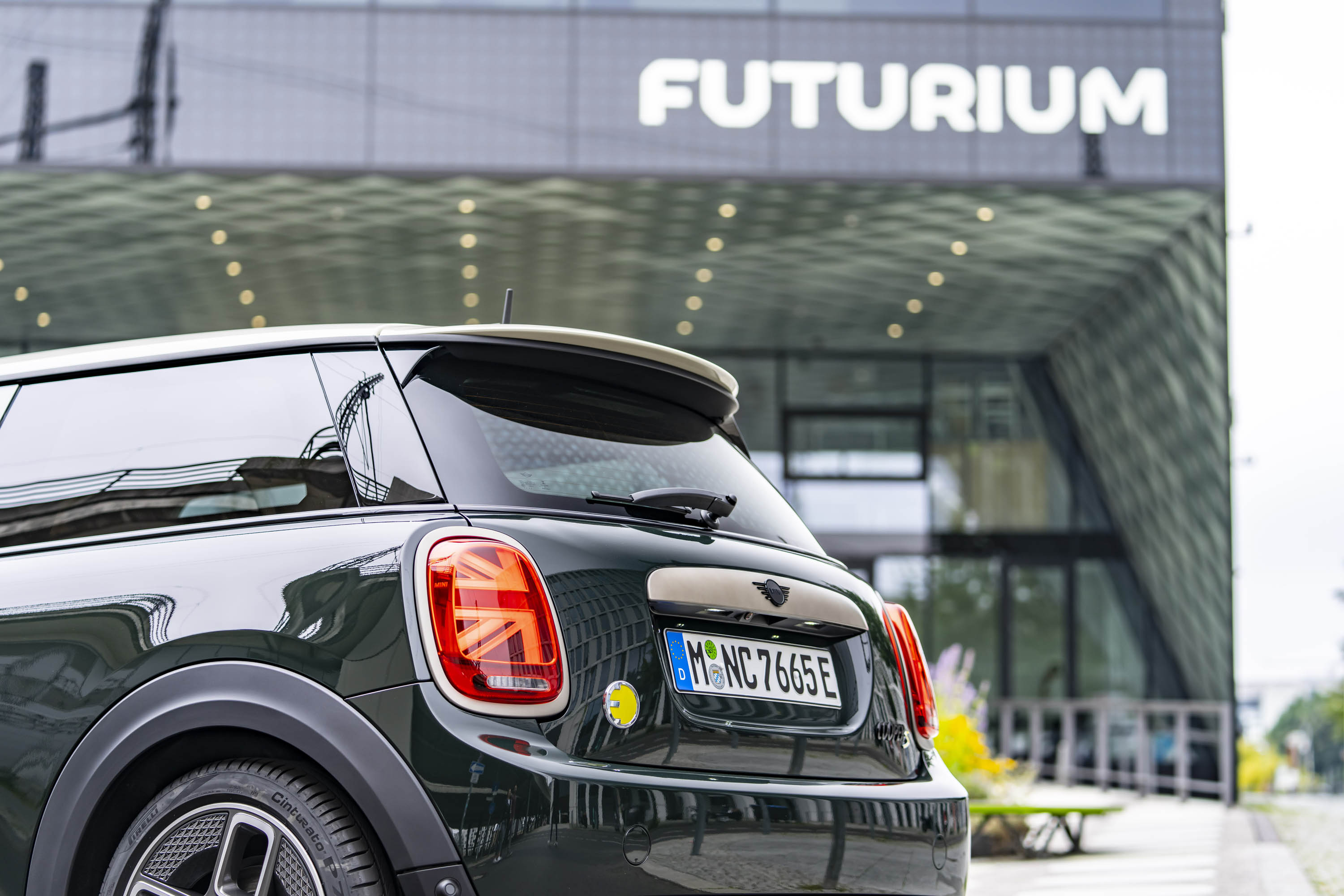 MINI Cooper SE Resolute Edition