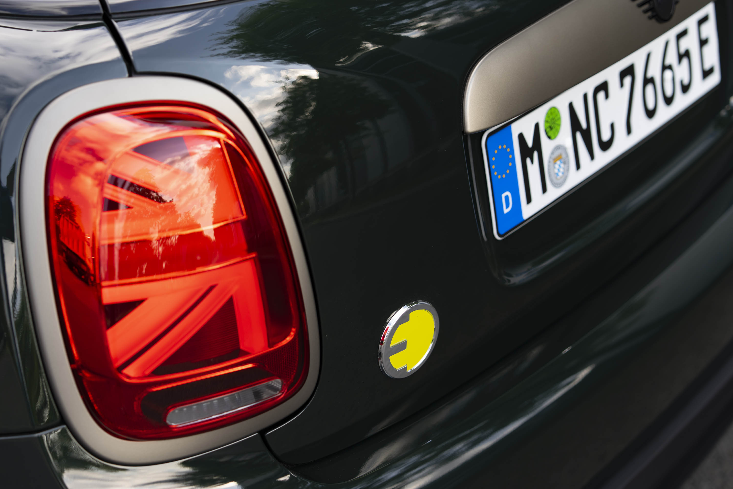 MINI Cooper SE Resolute Edition