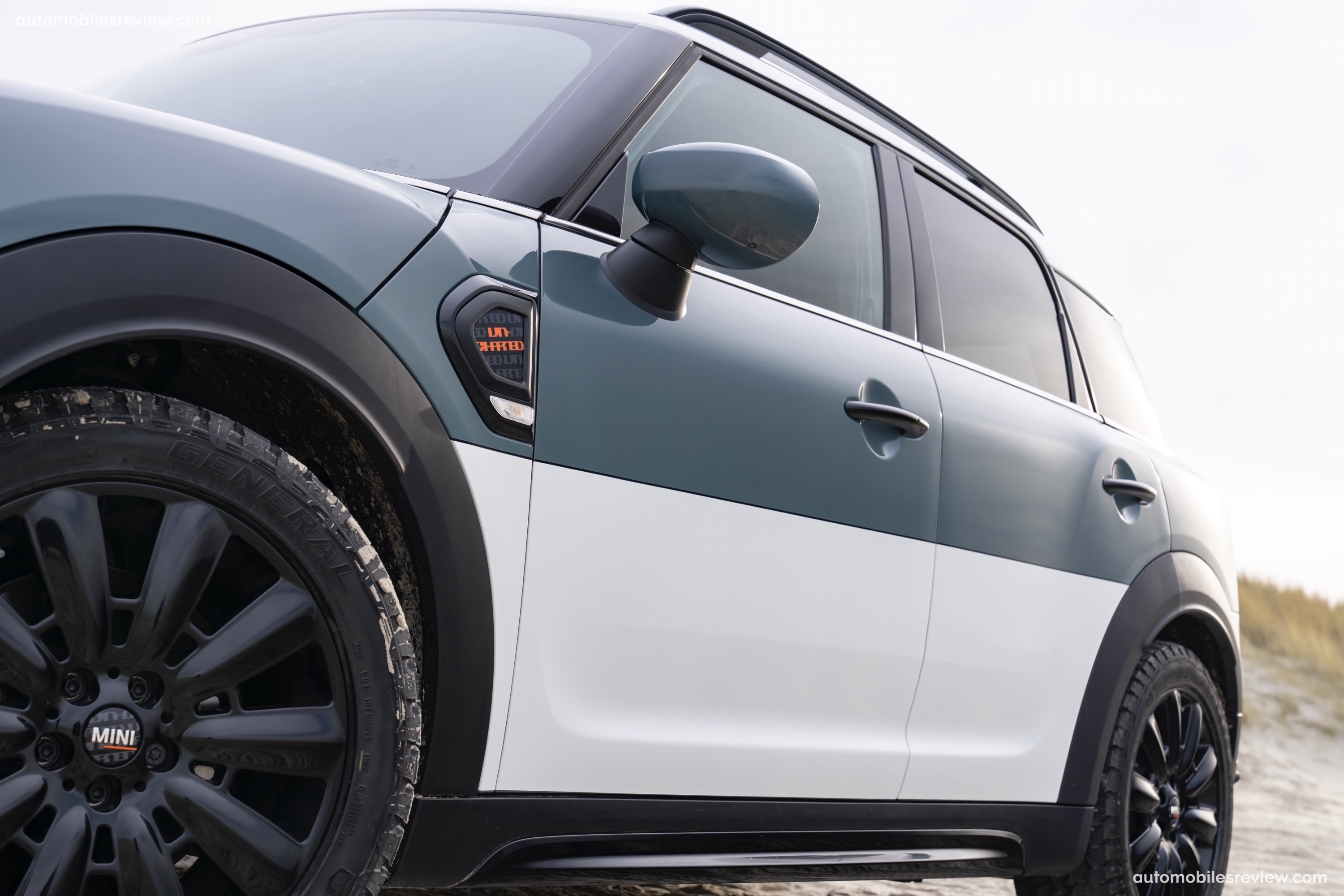 Mini Countryman Cooper S ALL4 Uncharted Edition