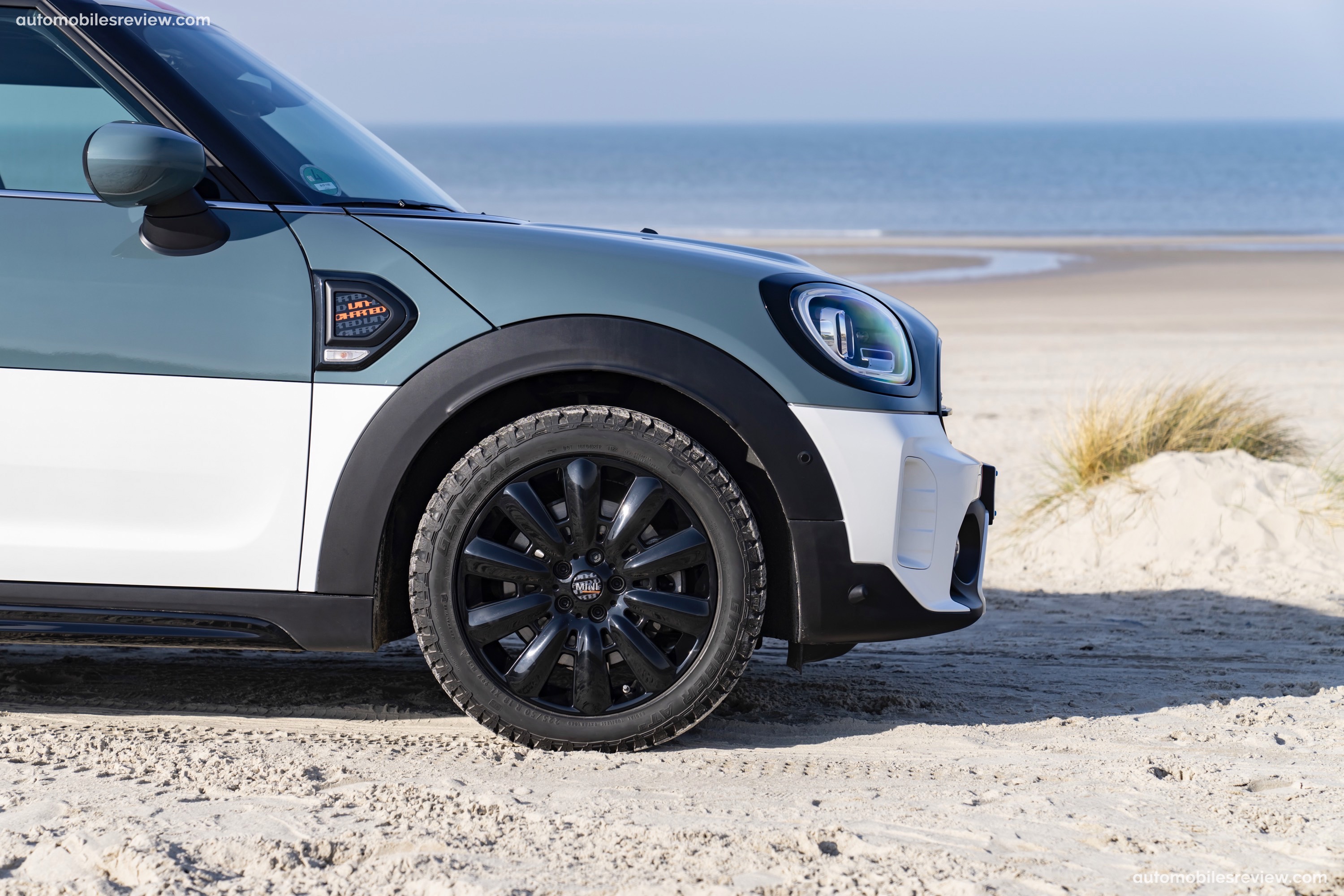 Mini Countryman Cooper S ALL4 Uncharted Edition