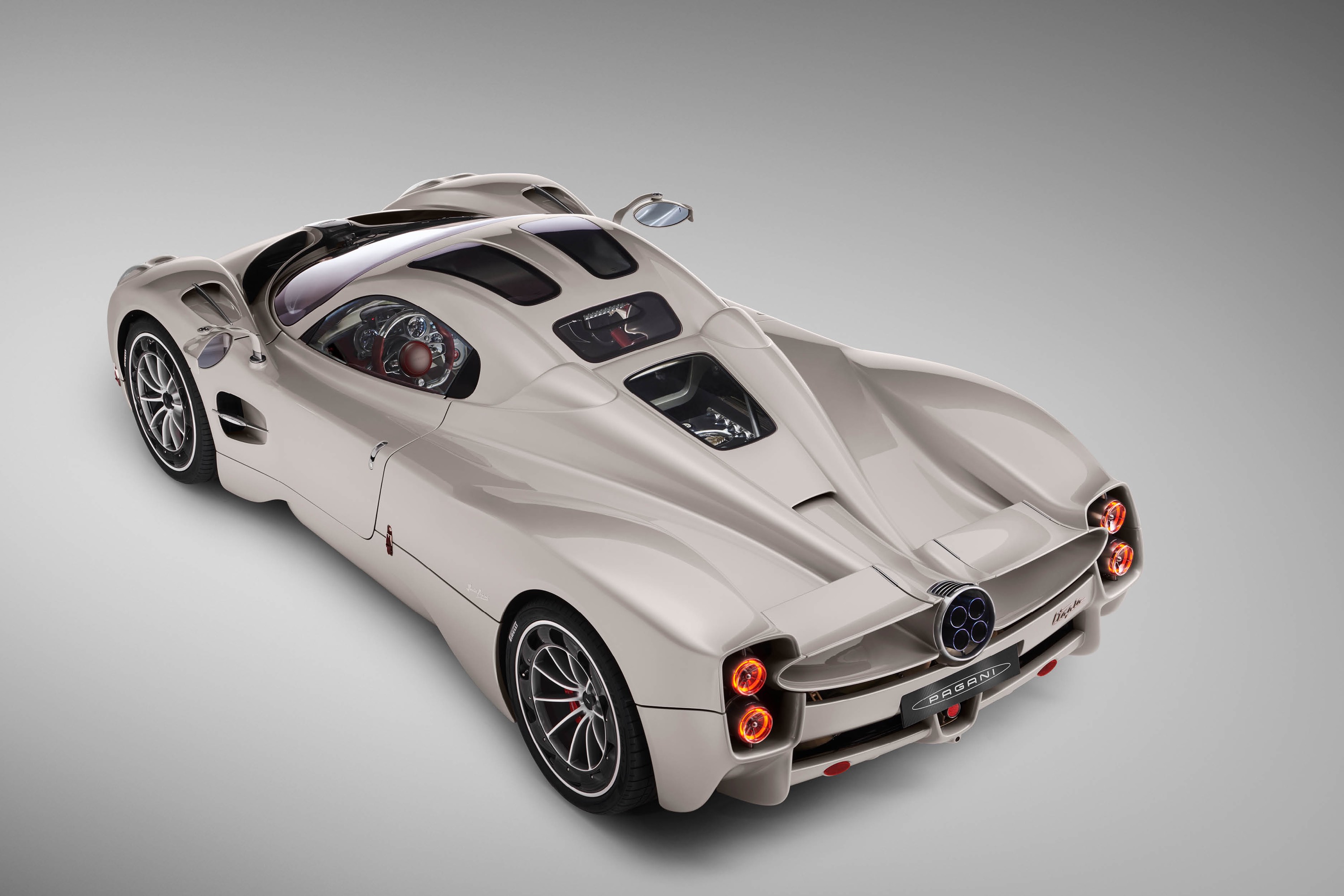 Pagani Utopia