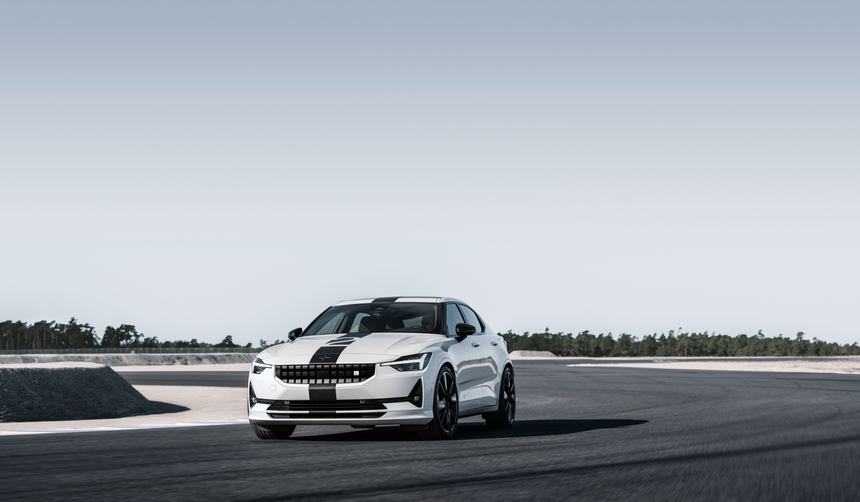 Polestar 2 BST edition 270