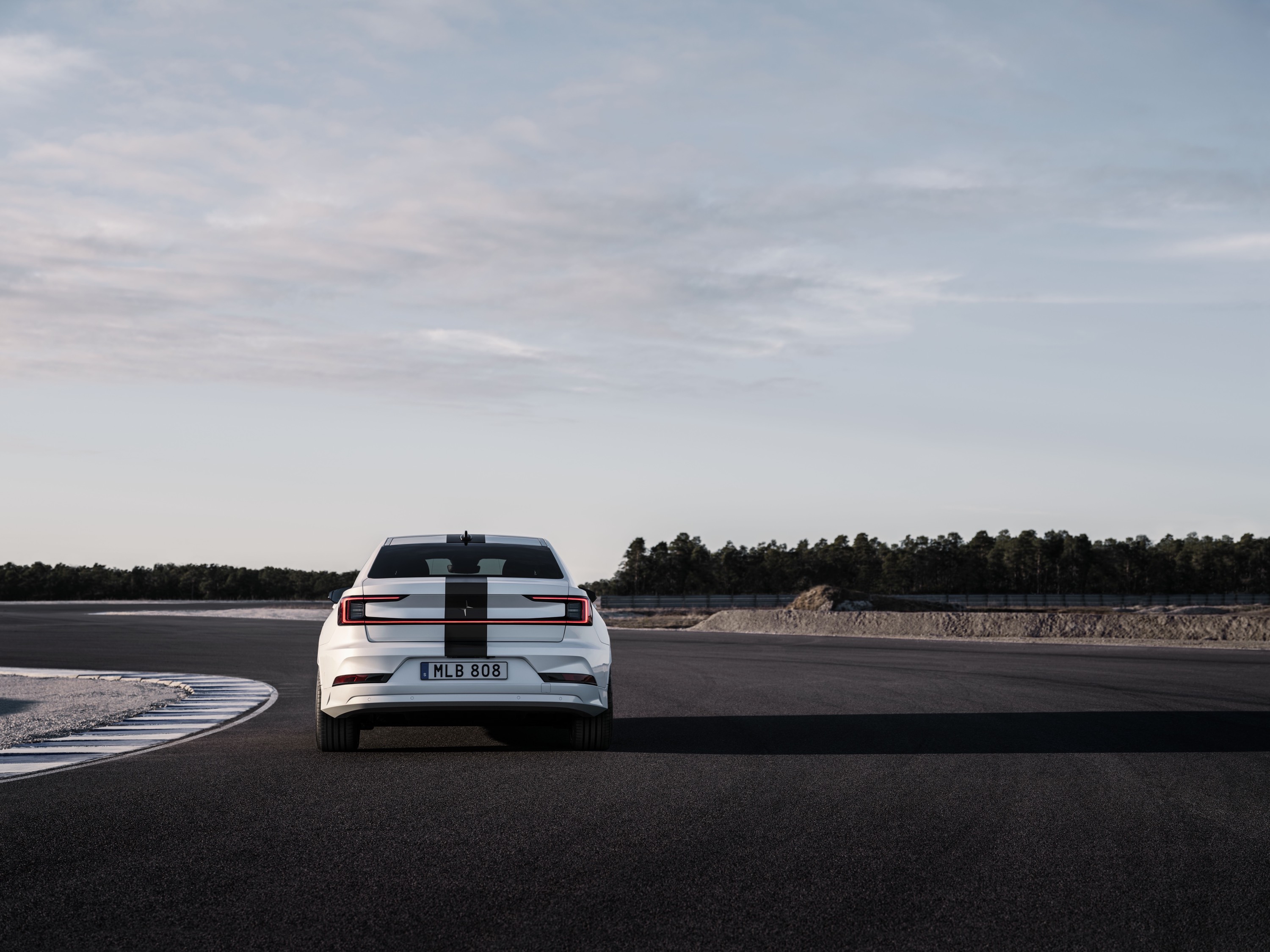 Polestar 2 BST edition 270