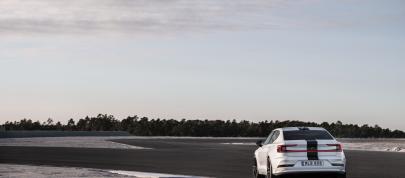 Polestar 2 BST edition 270 (2023) - picture 12 of 23