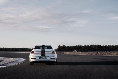 Polestar 2 BST edition 270 (2023) - picture 16 of 23