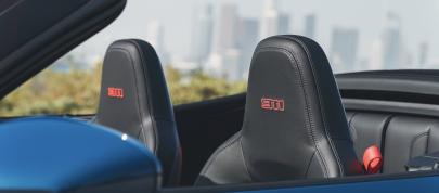 Porsche 911 Carrera GTS Cabriolet America (2023) - picture 12 of 22