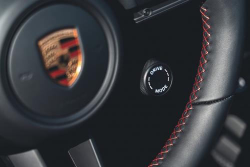 Porsche 911 Carrera GTS Cabriolet America (2023) - picture 17 of 22