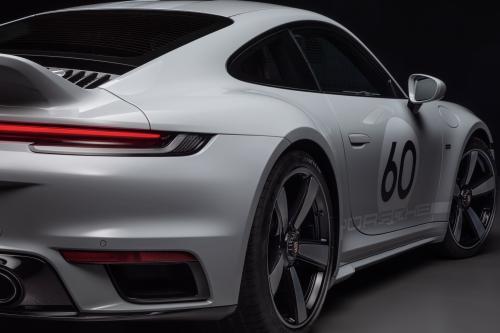 Porsche 911 Sport Classic (2023) - picture 9 of 19