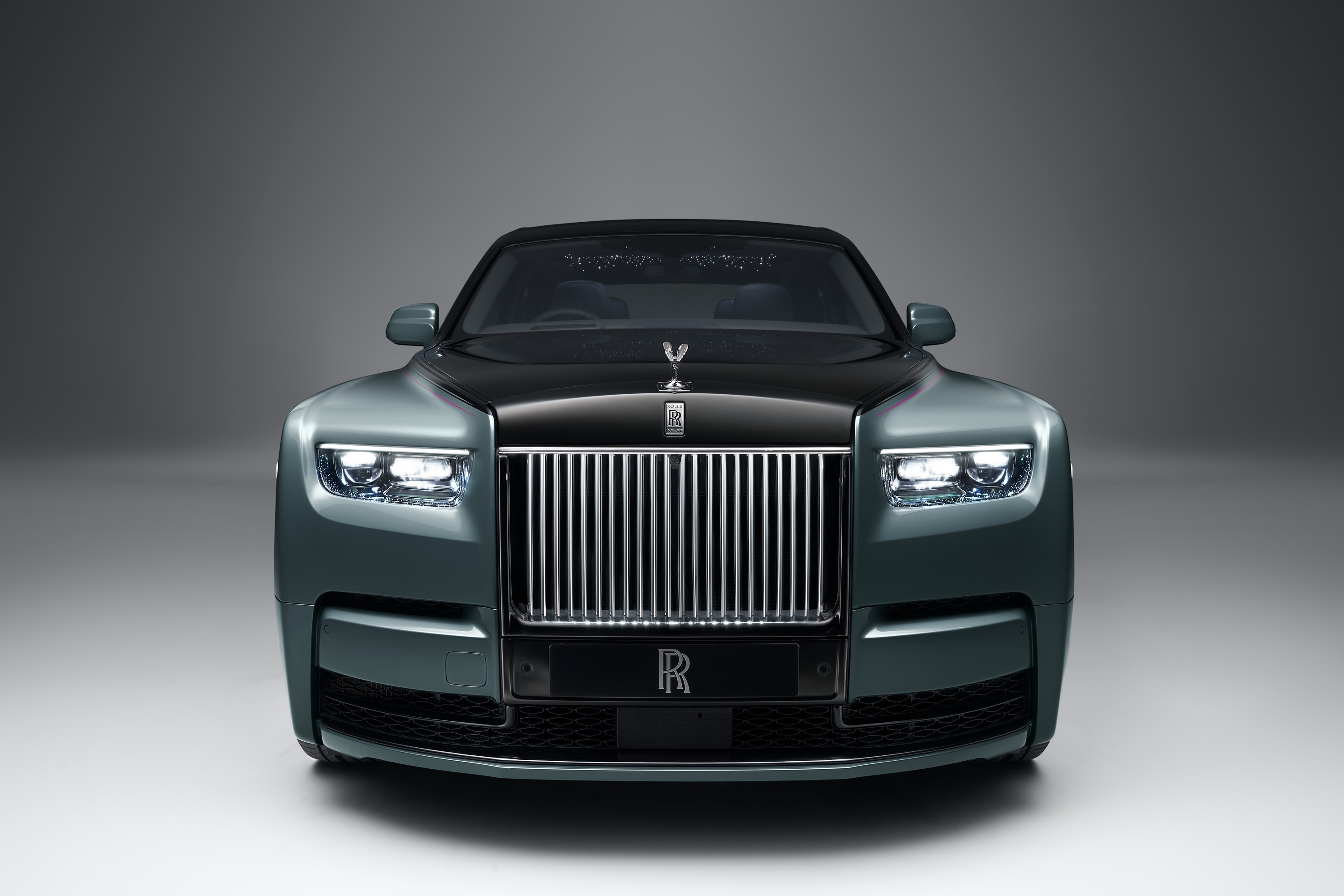 Rolls-Royce Phantom Series II (2023) - picture 9 of 49