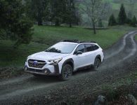 Subaru Outback SUV (2023) - picture 1 of 10