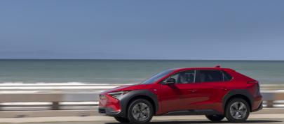 Subaru Solterra Electric SUV (2023) - picture 7 of 87