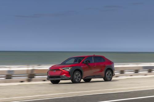 Subaru Solterra Electric SUV (2023) - picture 9 of 87