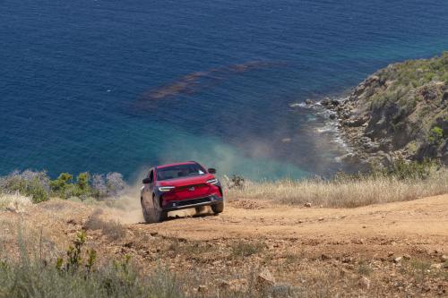 Subaru Solterra Electric SUV (2023) - picture 64 of 87