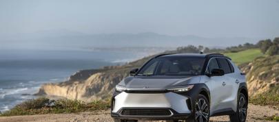 Toyota bZ4X (2023) - picture 7 of 30