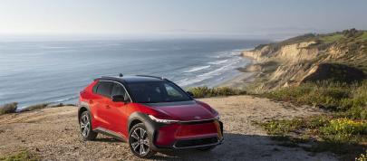 Toyota bZ4X (2023) - picture 15 of 30