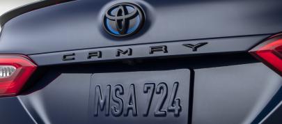 Toyota Camry Nightshade Special Edition (2023) - picture 7 of 13