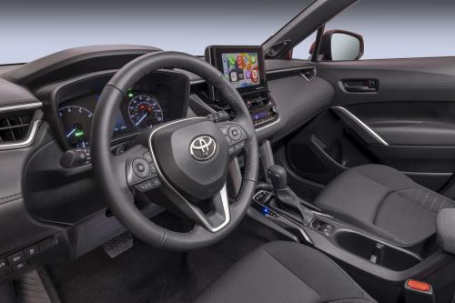 Toyota Corolla Cross Hybrid (2023) - picture 9 of 10