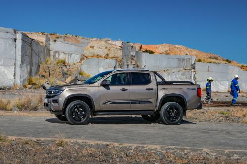 Volkswagen Amarok (2023) - picture 33 of 72