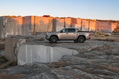 Volkswagen Amarok (2023) - picture 57 of 72