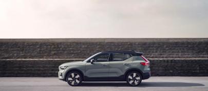 Volvo XC40 Recharge (2023) - picture 7 of 25