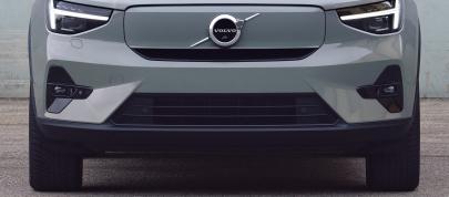 Volvo XC40 Recharge (2023) - picture 12 of 25