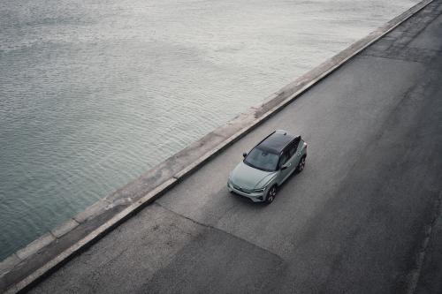 Volvo XC40 Recharge (2023) - picture 9 of 25