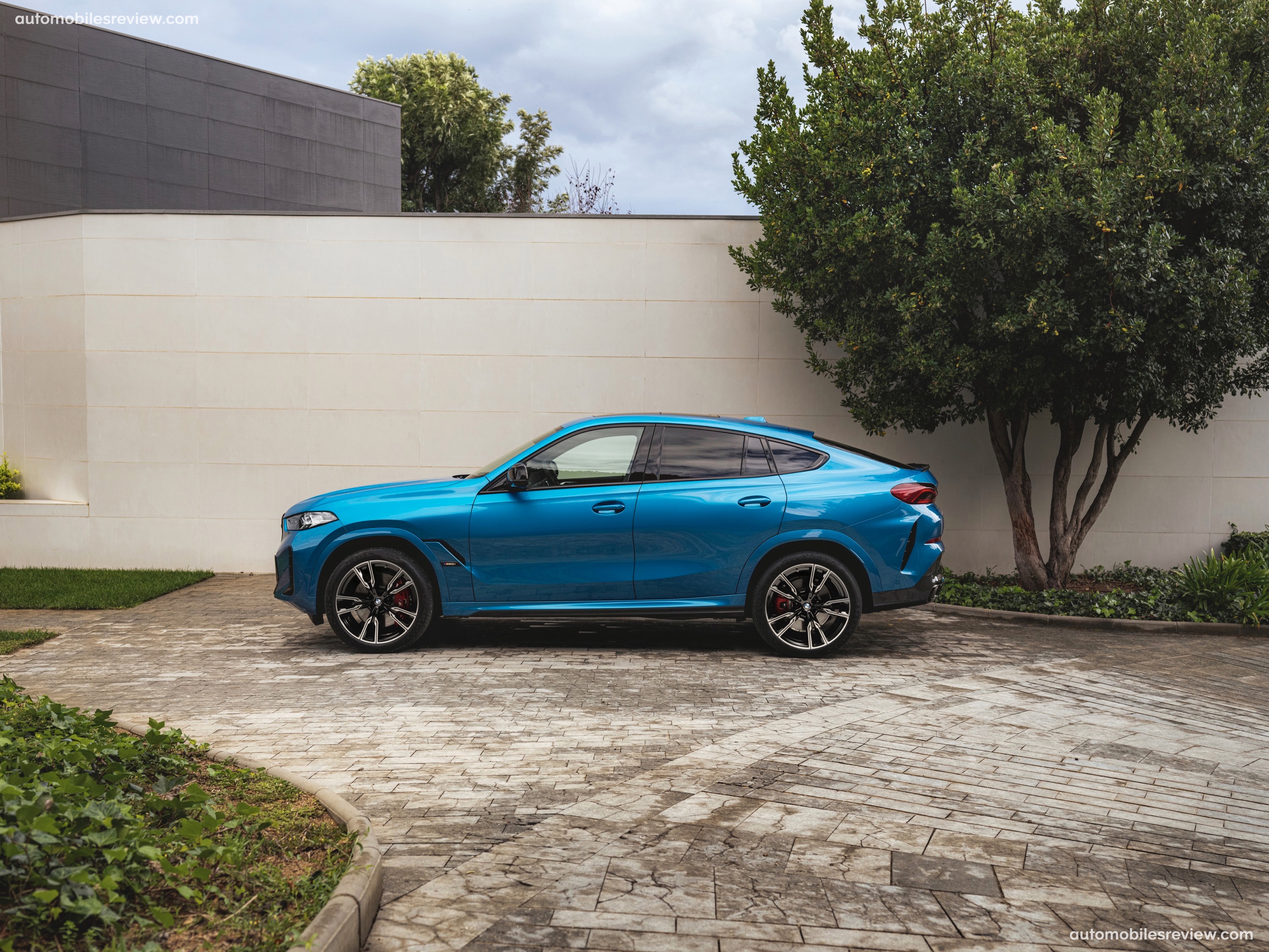 BMW X6 M60i