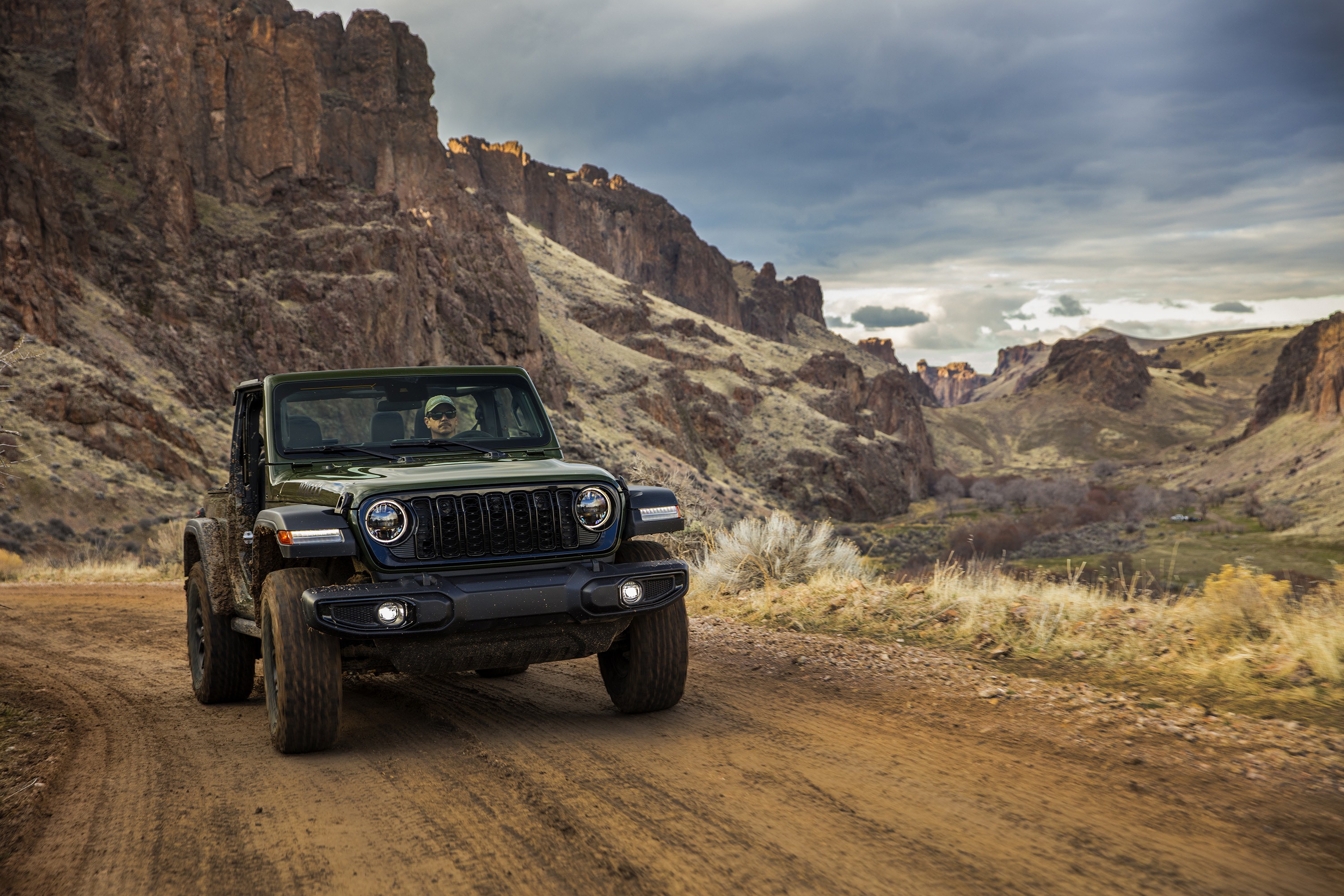 Jeep Wrangler (2024) pictures & information