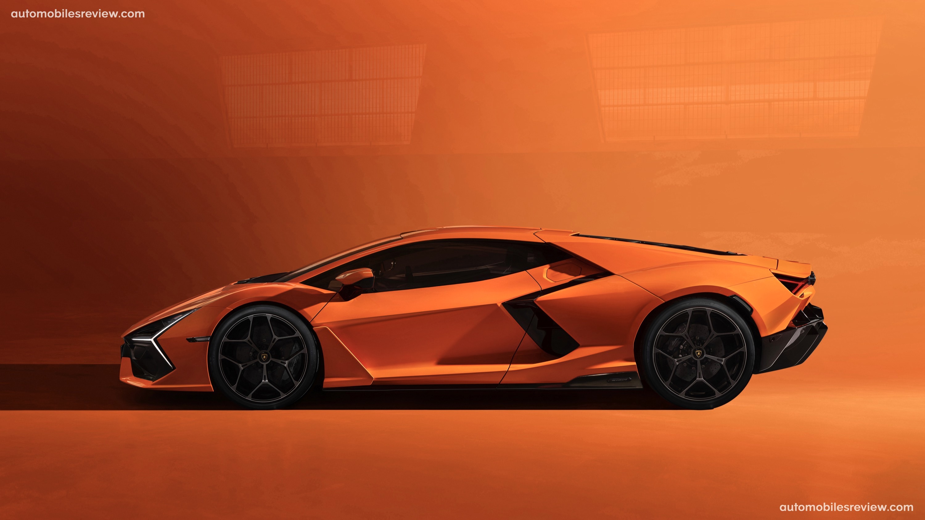 Lamborghini Revuelto