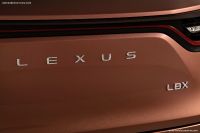 Lexus LBX (2024)