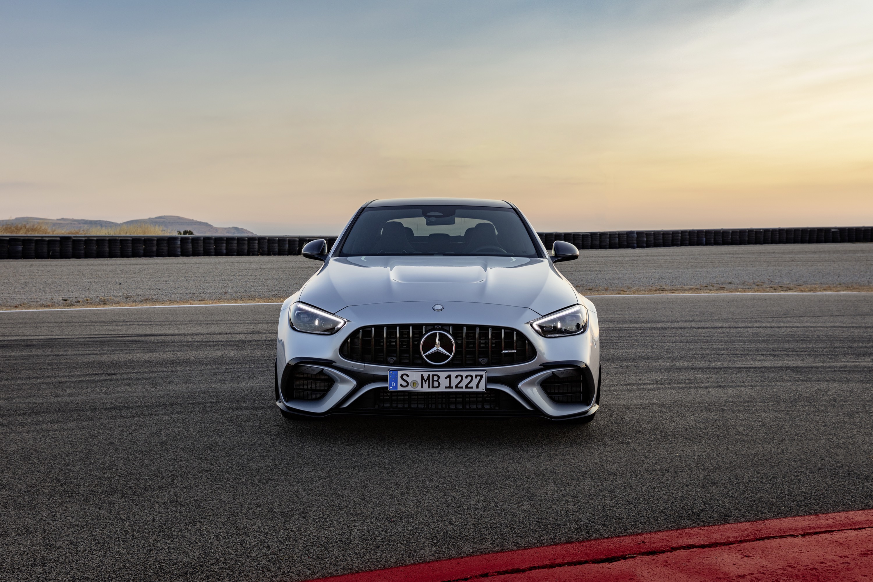 MercedesBenz C63 S AMG E Performance (2024) picture 1 of 63