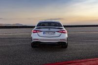 Mercedes-Benz C63 S AMG E Performance (2024) - picture 27 of 63