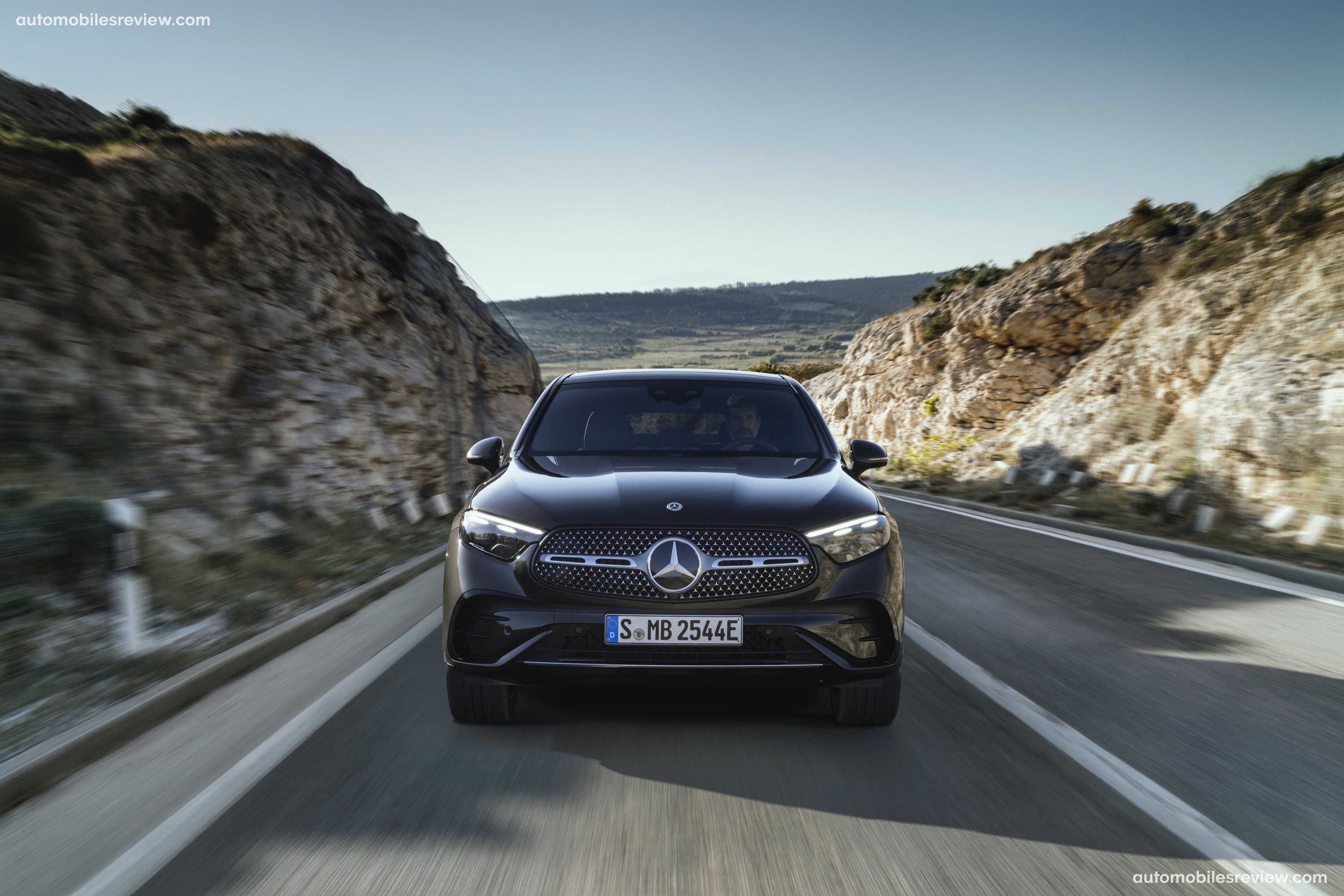 MercedesBenz GLC Coupe (2024) picture 2 of 29