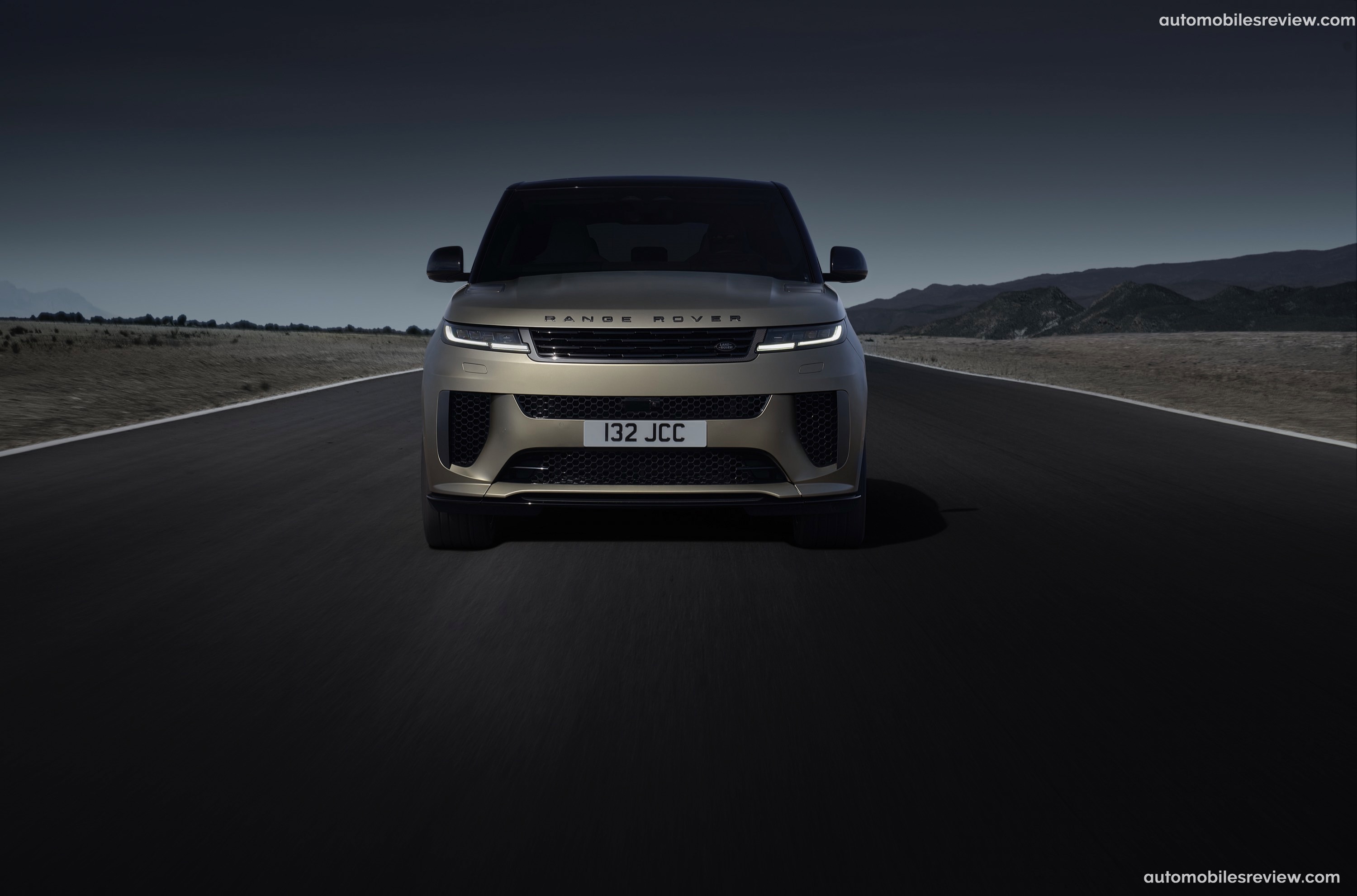 Range sport 2024. Range Rover Sport SV 2024. Новый Рендж Ровер спорт 2024. Land Rover Sport 2022. Лед Ровер спорт 2024.