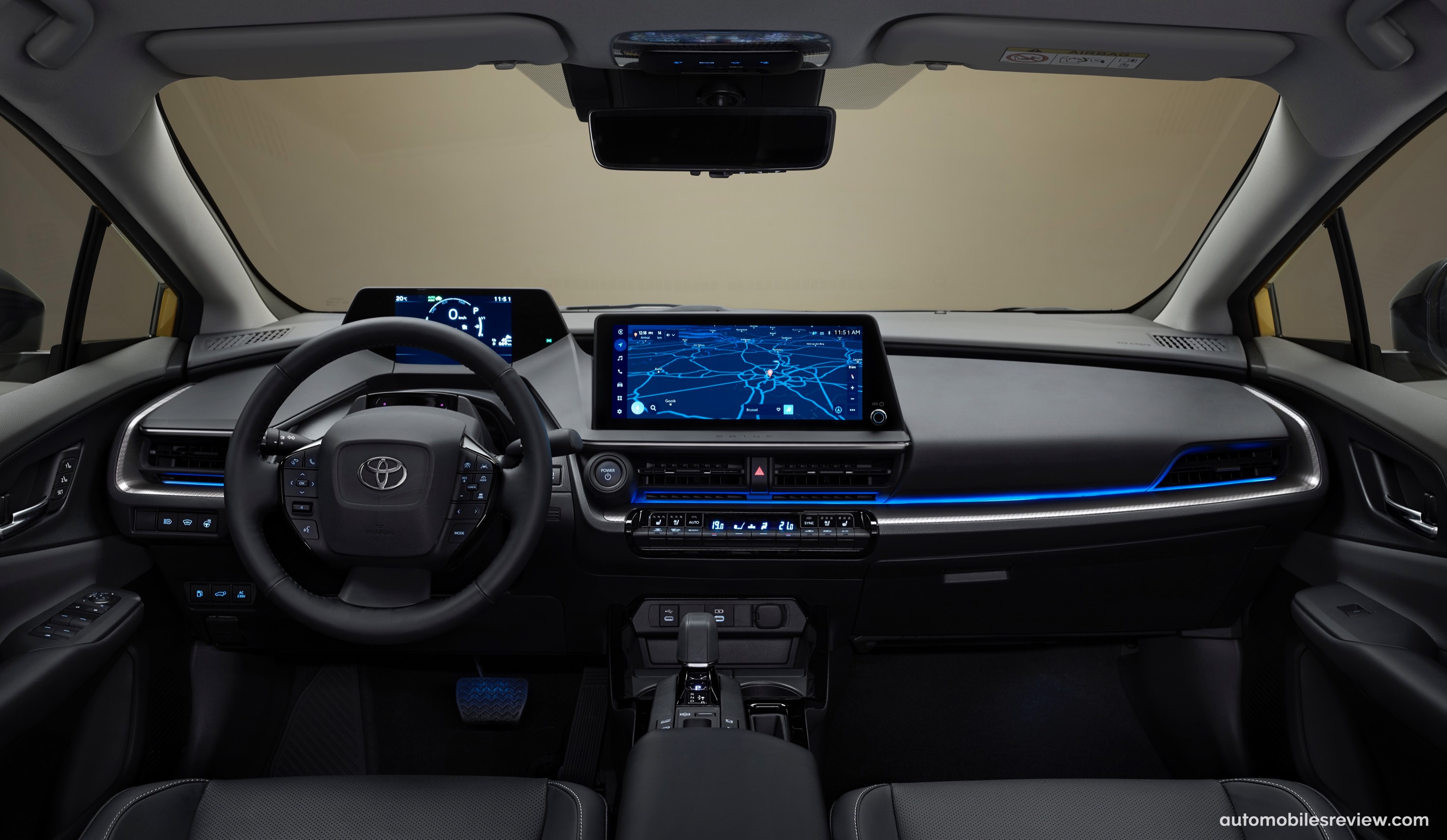 Toyota Prius (2024) pictures & information
