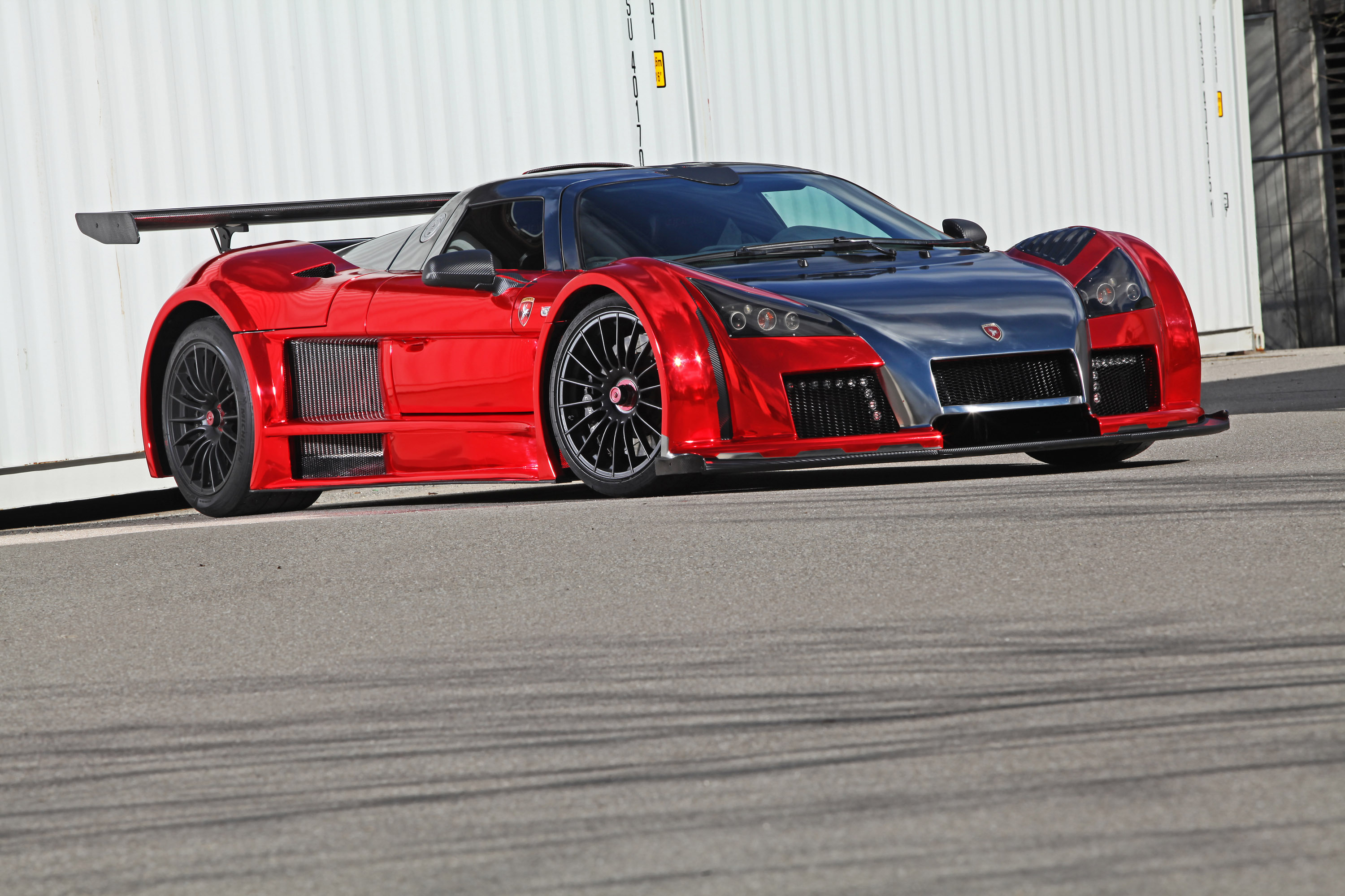 2M Designs Gumpert Apollo S Ironcar