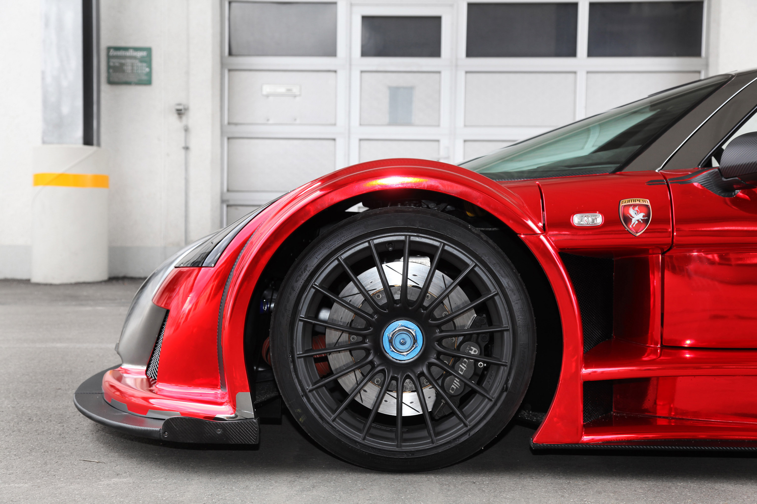 2M Designs Gumpert Apollo S Ironcar