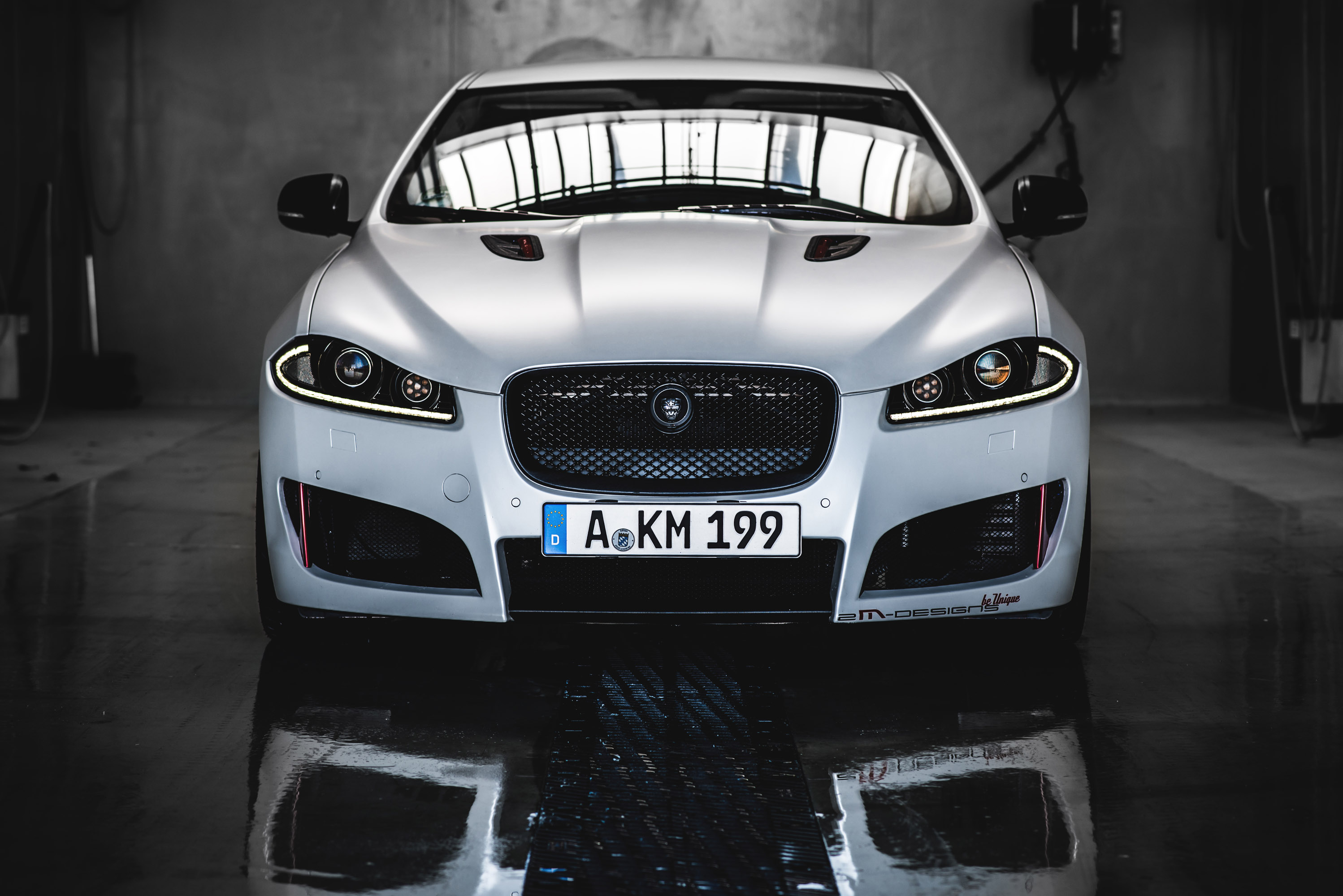 2M-Designs Jaguar XF