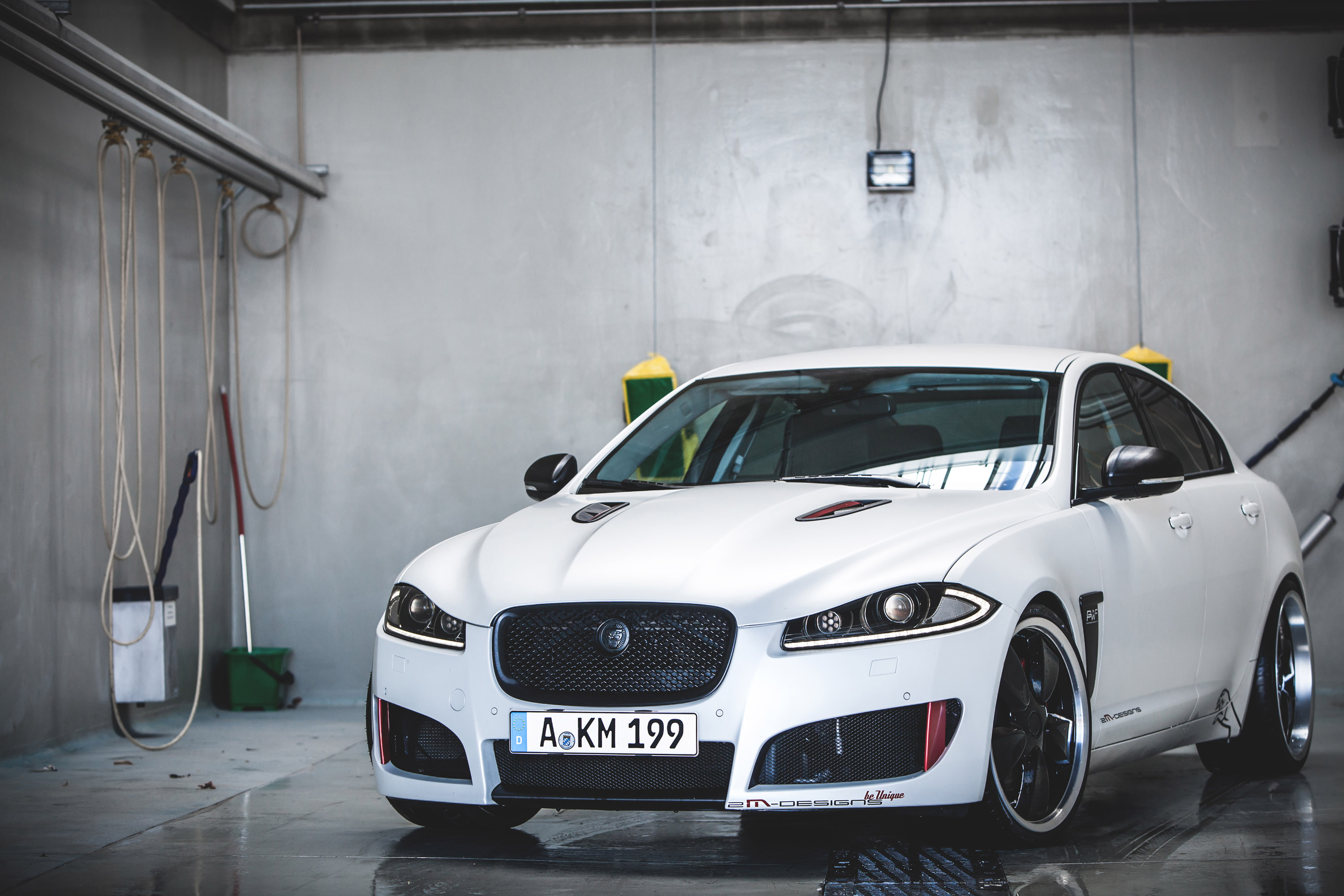 2M-Designs Jaguar XF