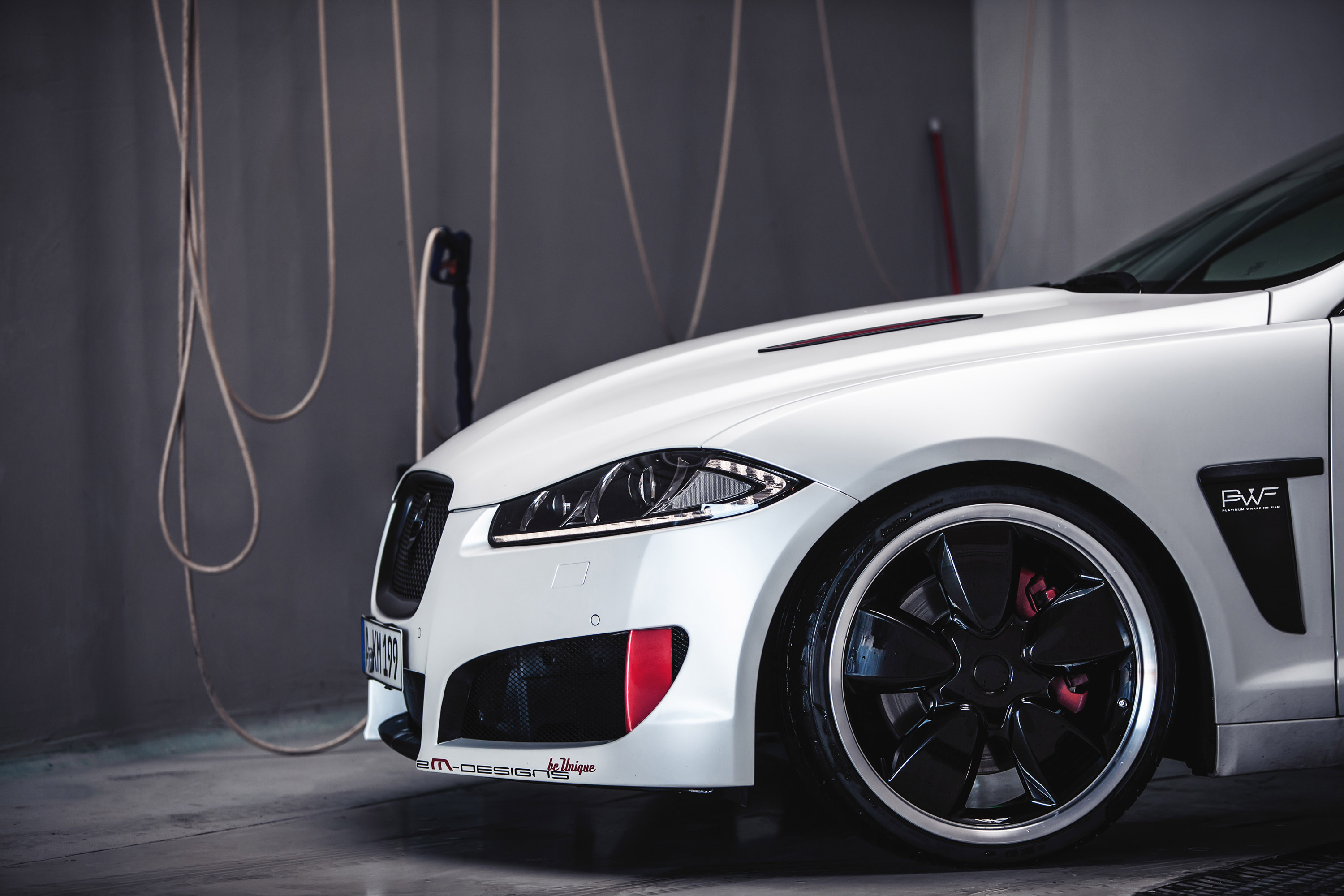 2M-Designs Jaguar XF